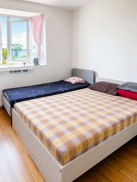 Edelweiss Park Condo, 90 Flora Road, 3 Bedrooms, 1,055 sqft, Condominium For Rent, by Irene Ho, 500210183 - Bedroom - PropertyGuru.com.sg
