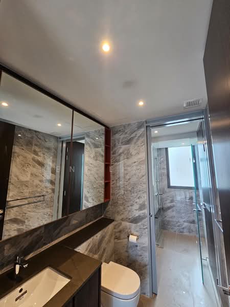 Clavon, 8 Clementi Avenue 1, 5 Bedrooms, 1,690 sqft, Condominium For Sale, by Kent Lim CH, 500210188 - Bathroom - PropertyGuru.com.sg
