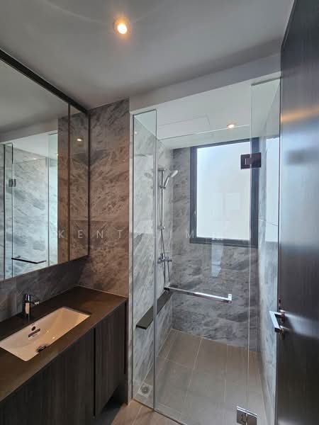 Clavon, 8 Clementi Avenue 1, 5 Bedrooms, 1,690 sqft, Condominium For Sale, by Kent Lim CH, 500210188 - Bathroom - PropertyGuru.com.sg