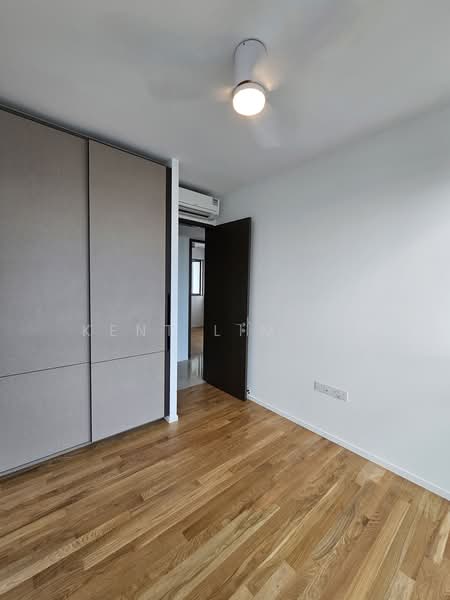 Clavon, 8 Clementi Avenue 1, 5 Bedrooms, 1,690 sqft, Condominium For Sale, by Kent Lim CH, 500210188 - Common Bedroom - PropertyGuru.com.sg