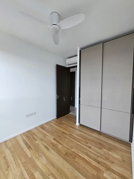 Clavon, 8 Clementi Avenue 1, 5 Bedrooms, 1,690 sqft, Condominium For Sale, by Kent Lim CH, 500210188 - Common Bedroom - PropertyGuru.com.sg