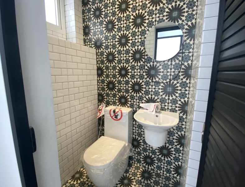 Sam Leong Road, Sam Leong Road Jalan Besar Kitchener Road, 1,340 sqft, Shop / Shophouse For Rent, by Tommy Kwek, 500210192 - Bathroom - CommercialGuru.com.sg