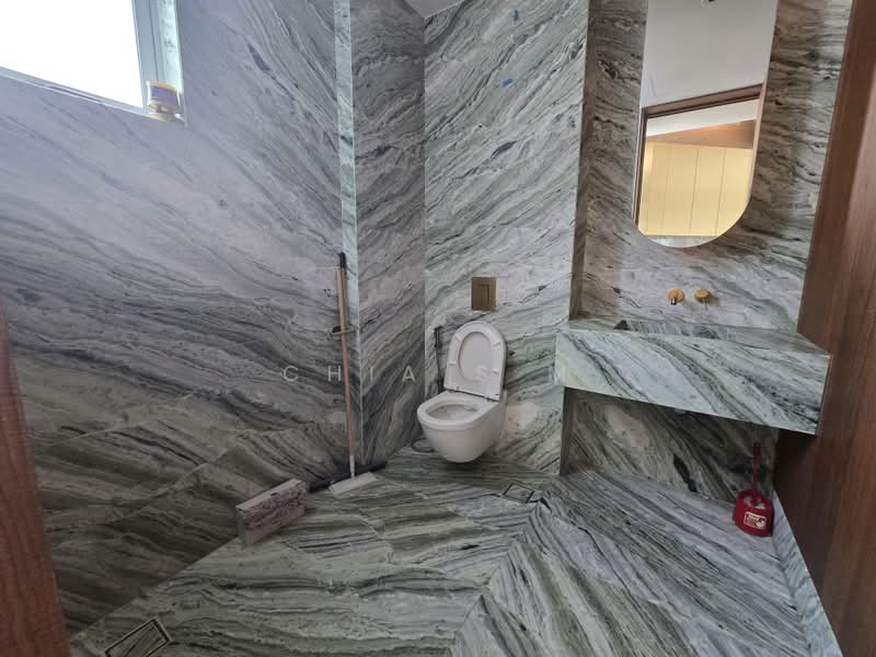 New Bridge Road Corner Shophouse, New Bridge Road, 2,808 sqft, Office For Rent, by Chia S M, 500210196 - Bathroom - CommercialGuru.com.sg