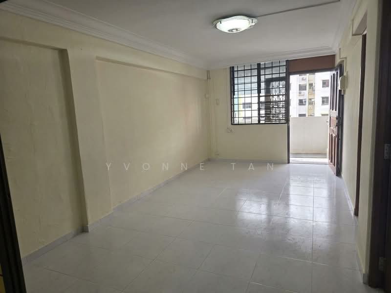 162 Mei Ling Street, 162 Mei Ling Street, 2 Bedrooms, 710 sqft, HDB Flat For Sale, by Yvonne Tan, 500210222 - Living and Dining Hall - PropertyGuru.com.sg