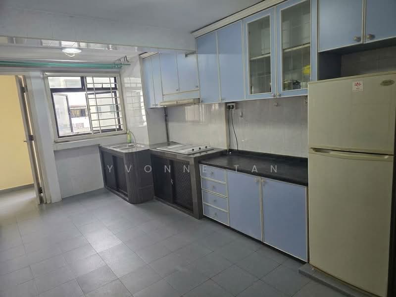 162 Mei Ling Street, 162 Mei Ling Street, 2 Bedrooms, 710 sqft, HDB Flat For Sale, by Yvonne Tan, 500210222 - Kitchen - PropertyGuru.com.sg