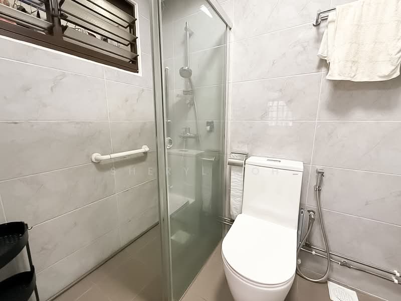 191 Bukit Batok West Avenue 6, 191 Bukit Batok West Avenue 6, 4 Bedrooms, 1,291 sqft, HDB Flat For Sale, by Sheryl Koh, 500210227 - Master Bathroom - PropertyGuru.com.sg