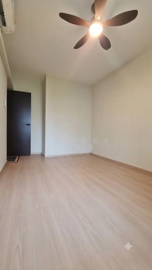 For Rent - 290B Compassvale Crescent