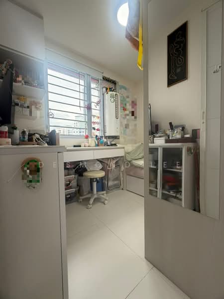130 Bukit Merah View, 130 Bukit Merah View, 2 Bedrooms, 700 sqft, HDB Flat For Sale, by Desmond Lee, 500210240 - Utility room - PropertyGuru.com.sg