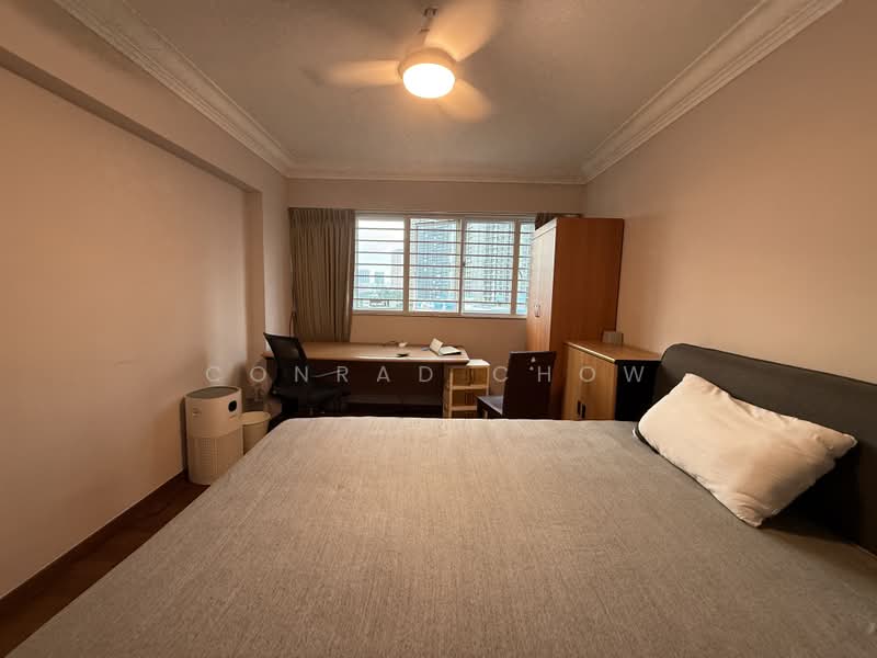 605 Clementi West Street 1, 605 Clementi West Street 1, 3 Bedrooms, 1,281 sqft, HDB Flat For Rent, by Conrad Chow, 500210241 - Bedroom - PropertyGuru.com.sg