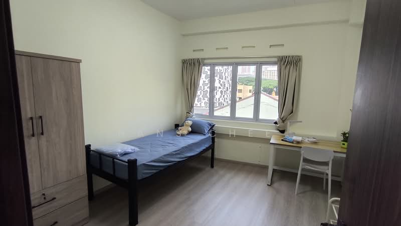 Walkup Apartment near Little India / City Square, 123 Kitchener Road, Room Rental, 120 sqft, Terraced House For Rent, by Hans Chee, 500210248 - Bedroom - PropertyGuru.com.sg
