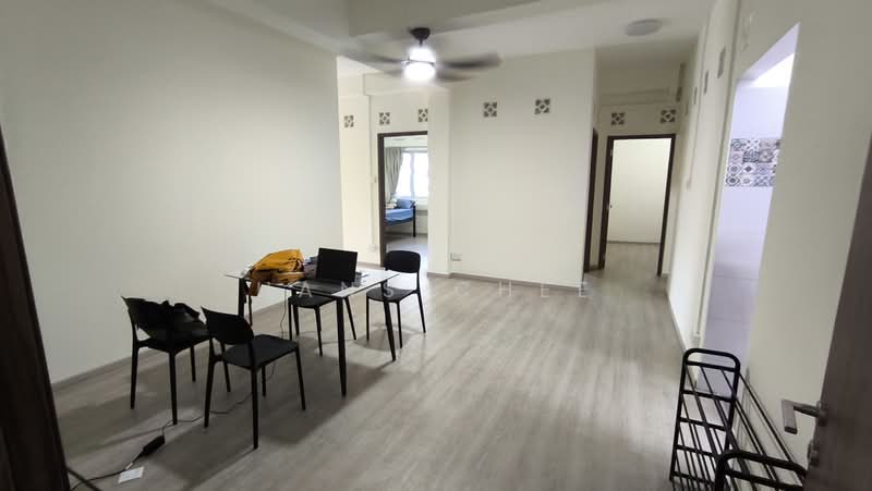 Walkup Apartment in little india, 123 Kitchener Road, Room Rental, 120 sqft, Terraced House For Rent, by Hans Chee, 500210248 - Living Room - PropertyGuru.com.sg