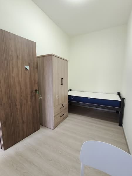 Walkup Apartment near Little India / City Square, 123 Kitchener Road, Room Rental, 120 sqft, Terraced House For Rent, by Hans Chee, 500210248 - Bedroom - PropertyGuru.com.sg