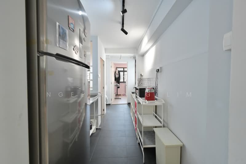4 Jalan Batu, 4 Jalan Batu, 3 Bedrooms, 646 sqft, HDB Flat For Sale, by Ngee Siong Lim, 500210256 - Kitchen - PropertyGuru.com.sg