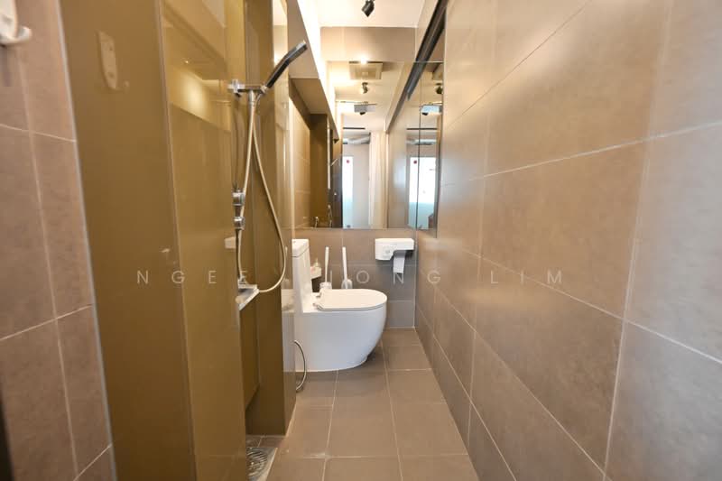 4 Jalan Batu, 4 Jalan Batu, 3 Bedrooms, 646 sqft, HDB Flat For Sale, by Ngee Siong Lim, 500210256 - Bathroom - PropertyGuru.com.sg