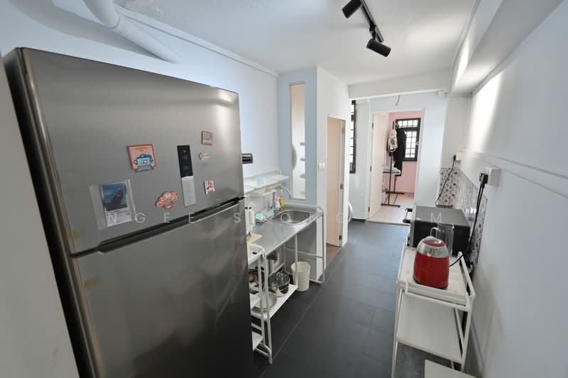 4 Jalan Batu, 4 Jalan Batu, 3 Bedrooms, 646 sqft, HDB Flat For Sale, by Ngee Siong Lim, 500210256 - Kitchen - PropertyGuru.com.sg