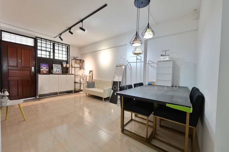 4 Jalan Batu, 4 Jalan Batu, 3 Bedrooms, 646 sqft, HDB Flat For Sale, by Ngee Siong Lim, 500210256 - Living Room - PropertyGuru.com.sg