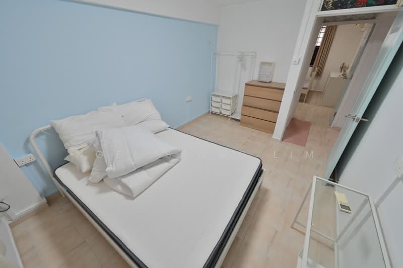4 Jalan Batu, 4 Jalan Batu, 3 Bedrooms, 646 sqft, HDB Flat For Sale, by Ngee Siong Lim, 500210256 - Bedroom - PropertyGuru.com.sg