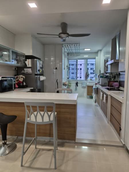 204 Petir Road, 204 Petir Road, 3 Bedrooms, 1,313 sqft, HDB Flat For Sale, by Luke Chew, 500210264 - Kitchen - PropertyGuru.com.sg