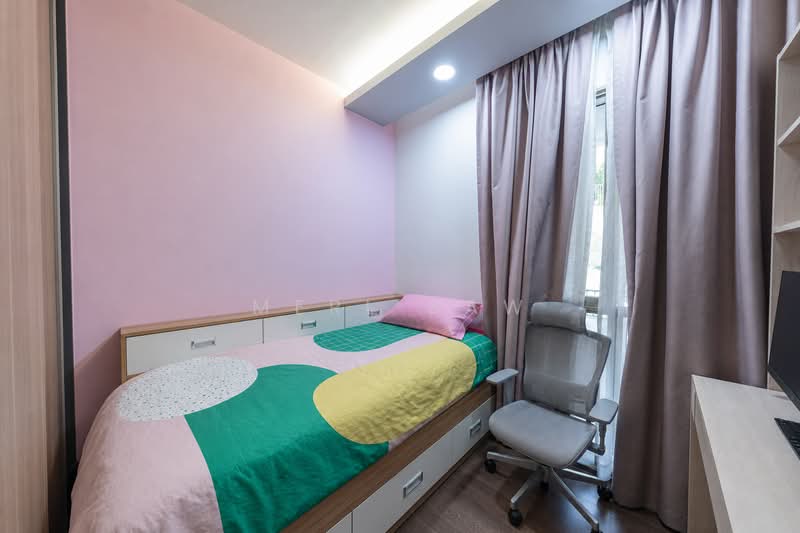 Sea Horizon, 1 Pasir Ris Rise, 5 Bedrooms, 1,485 sqft, Executive Condominium For Sale, by Merl Saw, 500210271 - Bedroom - PropertyGuru.com.sg