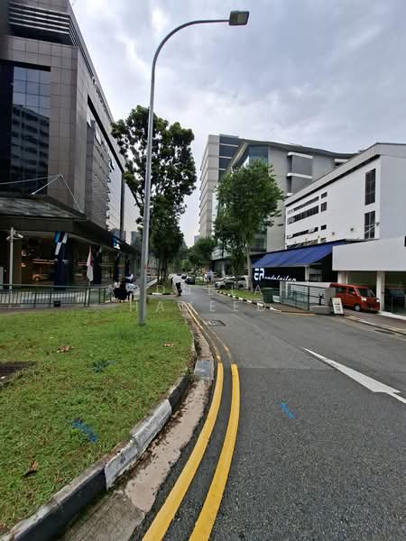 Leng Kee Car Mall, 5 Commonwealth Lane, Alexandra / Commonwealth, 7,352 sqft, Light Industrial (B1) For Rent, by Abdullah Hameed, 500210274 - Exterior - CommercialGuru.com.sg