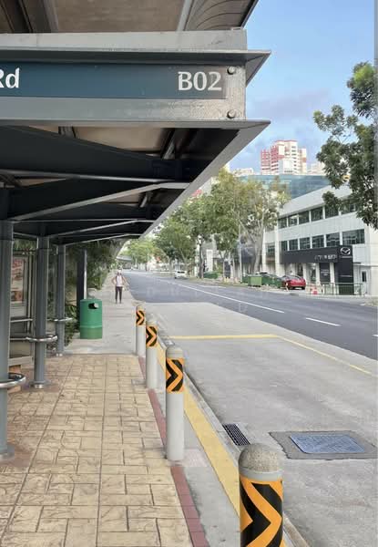 Leng Kee Car Mall, 5 Commonwealth Lane, Alexandra / Commonwealth, 7,352 sqft, Light Industrial (B1) For Rent, by Abdullah Hameed, 500210274 - Exterior - CommercialGuru.com.sg