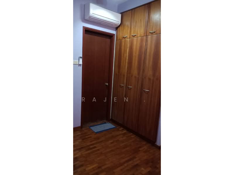 Immediately Avail. Spacious Master Bedroom @ Summerdale Condo, Boon lay Drive, Room Rental, 400 sqft, Condominium For Rent, by Rajen ., 500210288 - Interior - PropertyGuru.com.sg