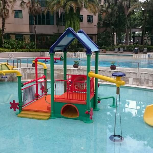 Immediately Avail. Spacious Master Bedroom @ Summerdale Condo, Boon lay Drive, Room Rental, 400 sqft, Condominium For Rent, by Rajen ., 500210288 - Pool - PropertyGuru.com.sg
