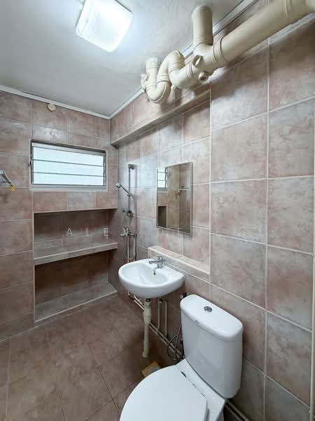 531 Choa Chu Kang Street 51, 531 Choa Chu Kang Street 51, 3 Bedrooms, 1,571 sqft, HDB Flat For Sale, by Alex Deven, 500210290 - Bathroom - PropertyGuru.com.sg