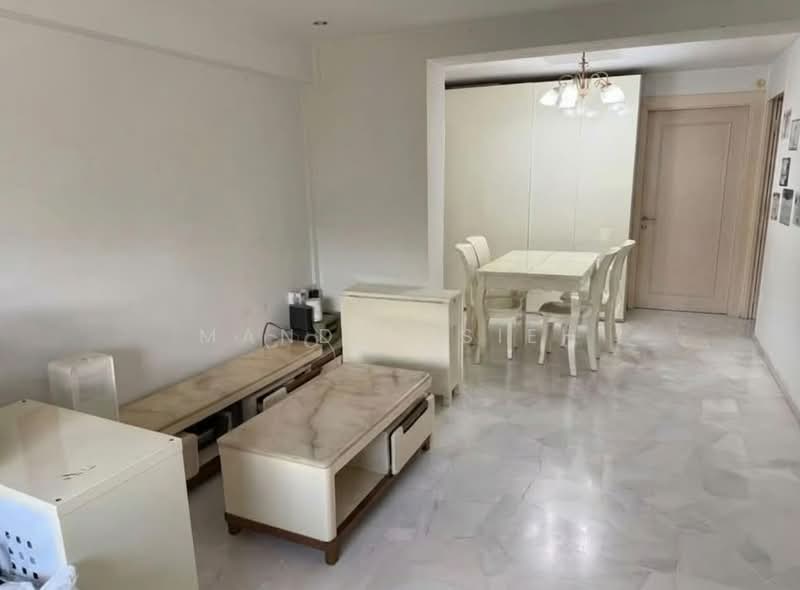 910 Hougang Street 91, 910 Hougang Street 91, 3 Bedrooms, 969 sqft, HDB Flat For Sale, by Mandy Hsieh, 500210293 - Living Room - PropertyGuru.com.sg
