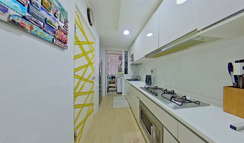 Forestville, 38 Woodlands Drive 16, 3 Bedrooms, 1,066 sqft, Executive Condominium For Sale, by Sean Low JT, 500210303 - Kitchen - PropertyGuru.com.sg