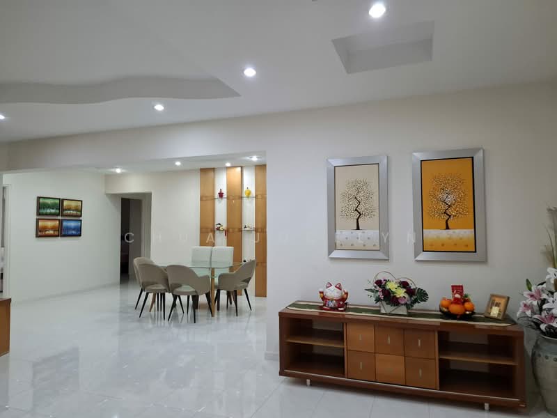 453 Jurong West Street 42, 453 Jurong West Street 42, 3 Bedrooms, 1,431 sqft, HDB Flat For Sale, by Chua Jocelyn, 500210311 - Living Room - PropertyGuru.com.sg