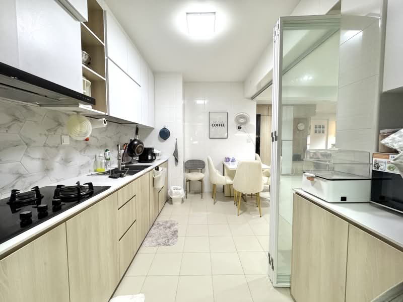 131C Canberra Crescent, 131C Canberra Crescent, 3 Bedrooms, 990 sqft, HDB Flat For Sale, by Elizabeth Chua, 500210312 - Kitchen - PropertyGuru.com.sg