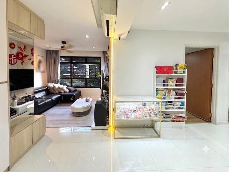 131C Canberra Crescent, 131C Canberra Crescent, 3 Bedrooms, 990 sqft, HDB Flat For Sale, by Elizabeth Chua, 500210312 - Living Room - PropertyGuru.com.sg