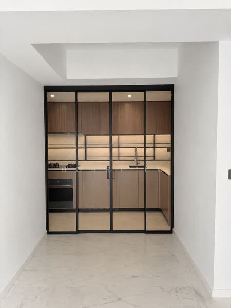 Sceneca Residence, Tanah Merah Kechil Link, 3 Bedrooms, 904 sqft, Condominium For Rent, by Bobby Lu, 500210324 - Kitchen - PropertyGuru.com.sg