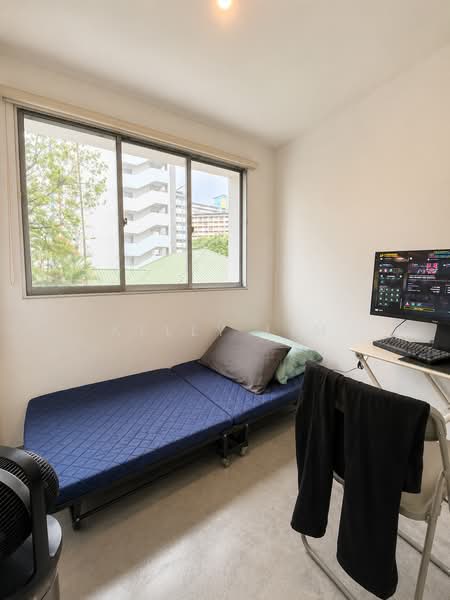 1 Lorong 7 Toa Payoh, 1 Lorong 7 Toa Payoh, 2 Bedrooms, 721 sqft, HDB Flat For Sale, by Kelly Lim, 500210330 - Bedroom - PropertyGuru.com.sg