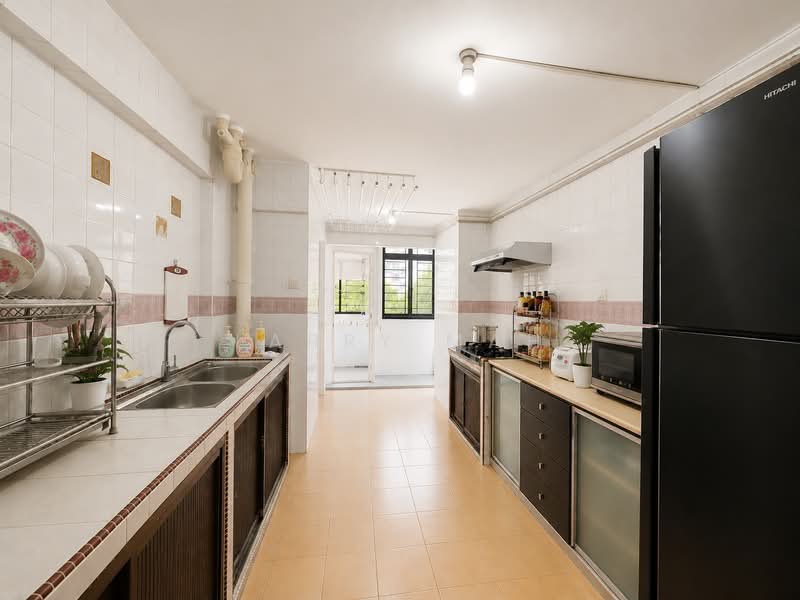 423 Ang Mo Kio Avenue 3, 423 Ang Mo Kio Avenue 3, 4 Bedrooms, 1,432 sqft, HDB Flat For Sale, by Larry Mah, 500210339 - Kitchen - PropertyGuru.com.sg