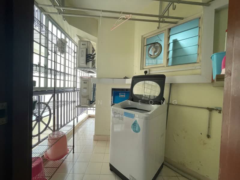 Melville Park, 22 Simei Street 1, 2 Bedrooms, 958 sqft, Apartment For Sale, by Caline Leong, 500210344 - Balcony - PropertyGuru.com.sg