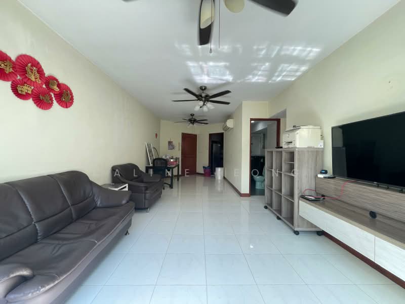 Melville Park, 22 Simei Street 1, 2 Bedrooms, 958 sqft, Apartment For Sale, by Caline Leong, 500210344 - Living Room - PropertyGuru.com.sg