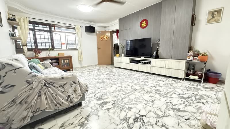 18 Hougang Avenue 3, 18 Hougang Avenue 3, 3 Bedrooms, 990 sqft, HDB Flat For Sale, by (Jaz) Siaw Ping Phang, 500210353 - Living Room - PropertyGuru.com.sg
