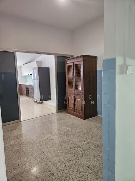 Jalan Sahabat, Jalan Sahabat, 4 Bedrooms, 2,692 sqft, Terraced House For Rent, by John Joseph Donough, 500210364 - Kitchen - PropertyGuru.com.sg