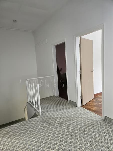 Jalan Sahabat, Jalan Sahabat, 4 Bedrooms, 2,692 sqft, Terraced House For Rent, by John Joseph Donough, 500210364 - Interior - PropertyGuru.com.sg