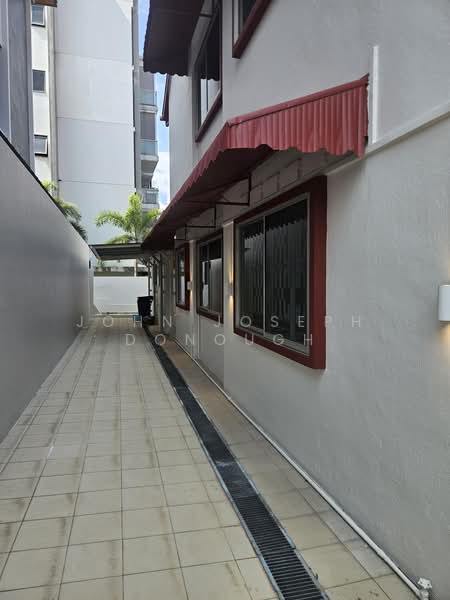 Jalan Sahabat, Jalan Sahabat, 4 Bedrooms, 2,692 sqft, Terraced House For Rent, by John Joseph Donough, 500210364 - Exterior - PropertyGuru.com.sg