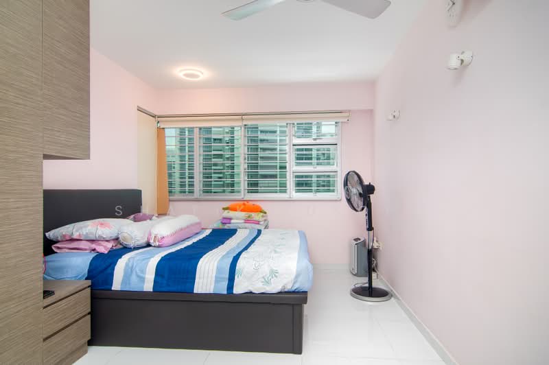 130A Lorong 1 Toa Payoh, 130A Lorong 1 Toa Payoh, 3 Bedrooms, 1,001 sqft, HDB Flat For Sale, by Shafik Yusope, 500210376 - Bedroom - PropertyGuru.com.sg