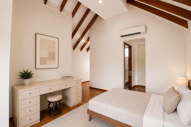 ✨King of the Hill — Elevated Semi D with Views, Wide Frontage & Basement, Mount Sinai / Holland Grove / Grove Drive, 5 Bedrooms, 5,000 sqft, Semi-Detached House For Sale, by Sarah X. (郑雪梅), 500210377 - Bedroom - PropertyGuru.com.sg
