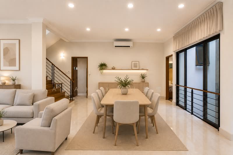 ✨King of the Hill — Elevated Semi D with Views, Wide Frontage & Basement, Mount Sinai / Holland Grove / Grove Drive, 5 Bedrooms, 5,000 sqft, Semi-Detached House For Sale, by Sarah X. (郑雪梅), 500210377 - Dining Room - PropertyGuru.com.sg