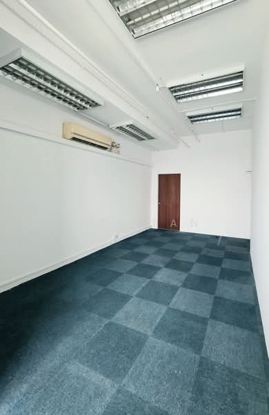 Woodlands Bizhub, 242 Woodlands Industrial Park E5, 260 sqft, Light Industrial (B1) For Rent, by Jeff Tan, 500210383 - Interior - CommercialGuru.com.sg