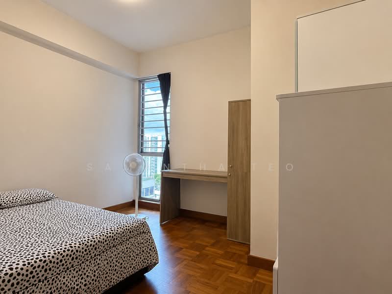 Rare Unit! Cheap 3 Bedroom Move In Condition Near To Nex, Upper Serangoon Road / Upper Paya Lebar Road / Bartley Road / Boundary Road, Hougang / Punggol / Sengkang, 3 Bedrooms, 1,206 sqft, Condominium For Sale, by Samantha Teo, 500210385 - Bedroom - PropertyGuru.com.sg