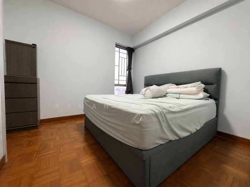 Rare Unit! Cheap 3 Bedroom Move In Condition Near To Nex, Upper Serangoon Road / Upper Paya Lebar Road / Bartley Road / Boundary Road, Hougang / Punggol / Sengkang, 3 Bedrooms, 1,206 sqft, Condominium For Sale, by Samantha Teo, 500210385 - Bedroom - PropertyGuru.com.sg