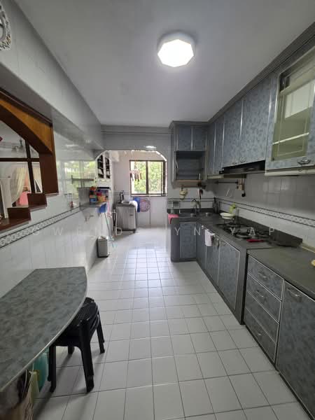 679 Choa Chu Kang Crescent, 679 Choa Chu Kang Crescent, Dairy Farm / Bukit Panjang / Choa Chu Kang, 3 Bedrooms, 1,313 sqft, HDB Flat For Sale, by Gwendolyn Yap, 500210393 - Kitchen - PropertyGuru.com.sg