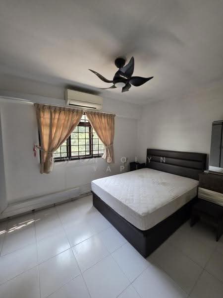 679 Choa Chu Kang Crescent, 679 Choa Chu Kang Crescent, Dairy Farm / Bukit Panjang / Choa Chu Kang, 3 Bedrooms, 1,313 sqft, HDB Flat For Sale, by Gwendolyn Yap, 500210393 - Bedroom - PropertyGuru.com.sg